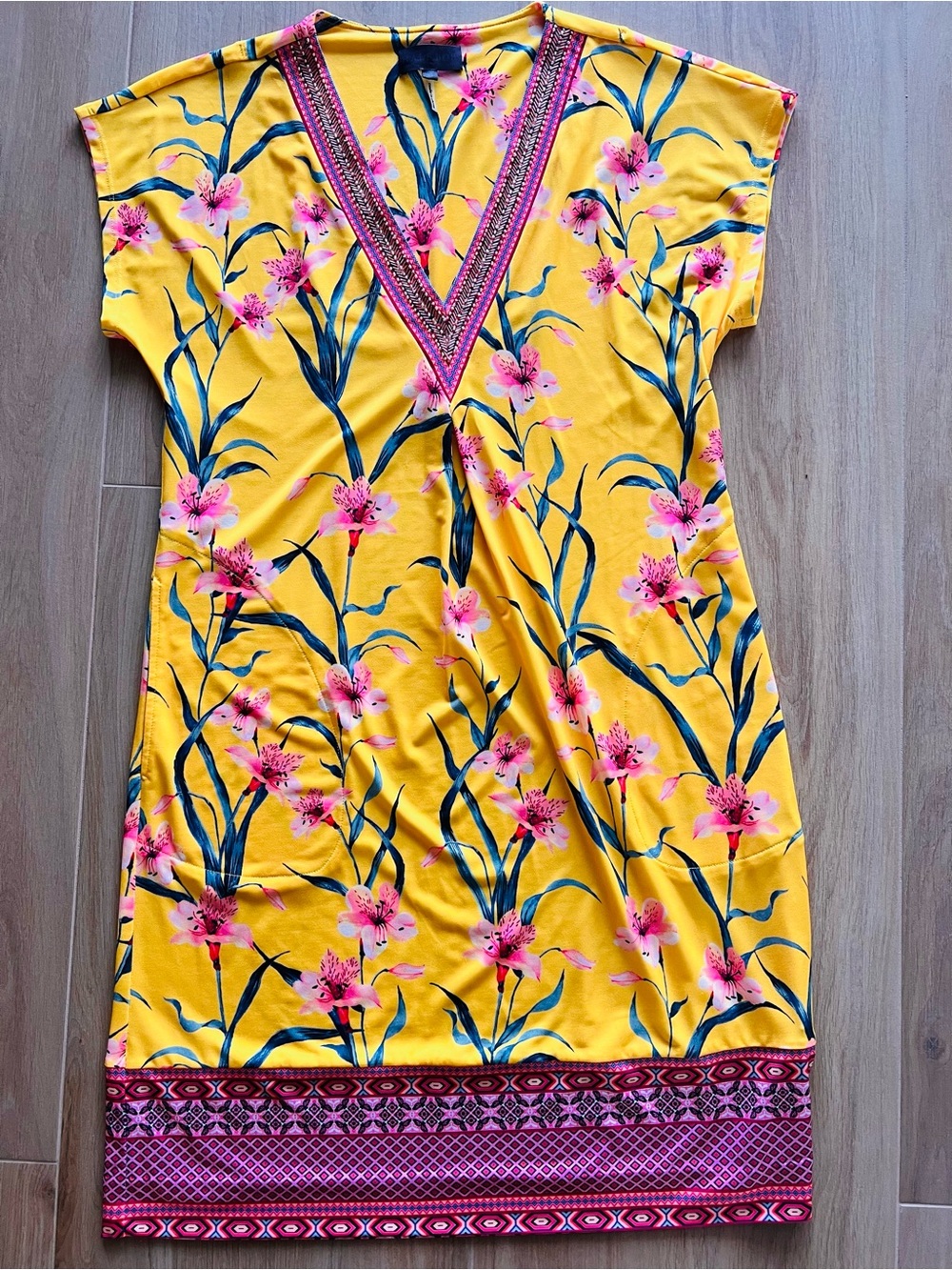 Hale Bob Yellow Floral Beaded V-Neck Shift Dress Small Pockets Resort Boho $194